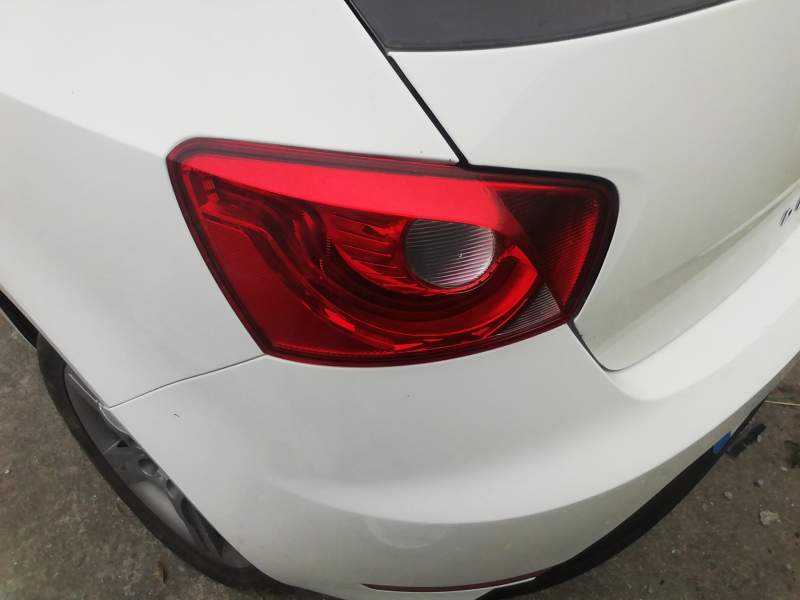 PILOTO TRASERO IZQUIERDO 6J4945095K 6J4945111H 