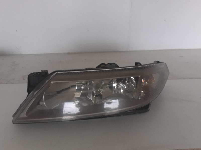 FARO IZQUIERDO 8200163323 