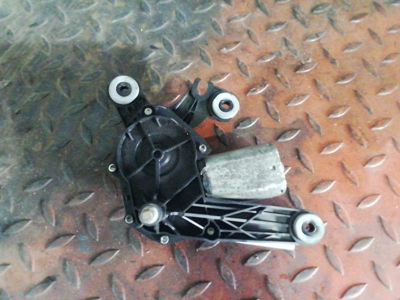 MOTOR LIMPIA TRASERO 