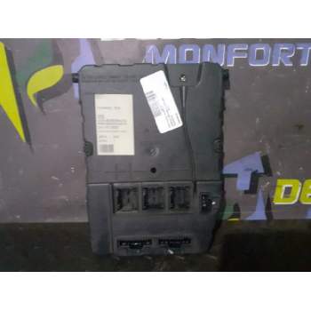 CAJA RELES / FUSIBLES 8200306434 8200326040 XXX1241003S41