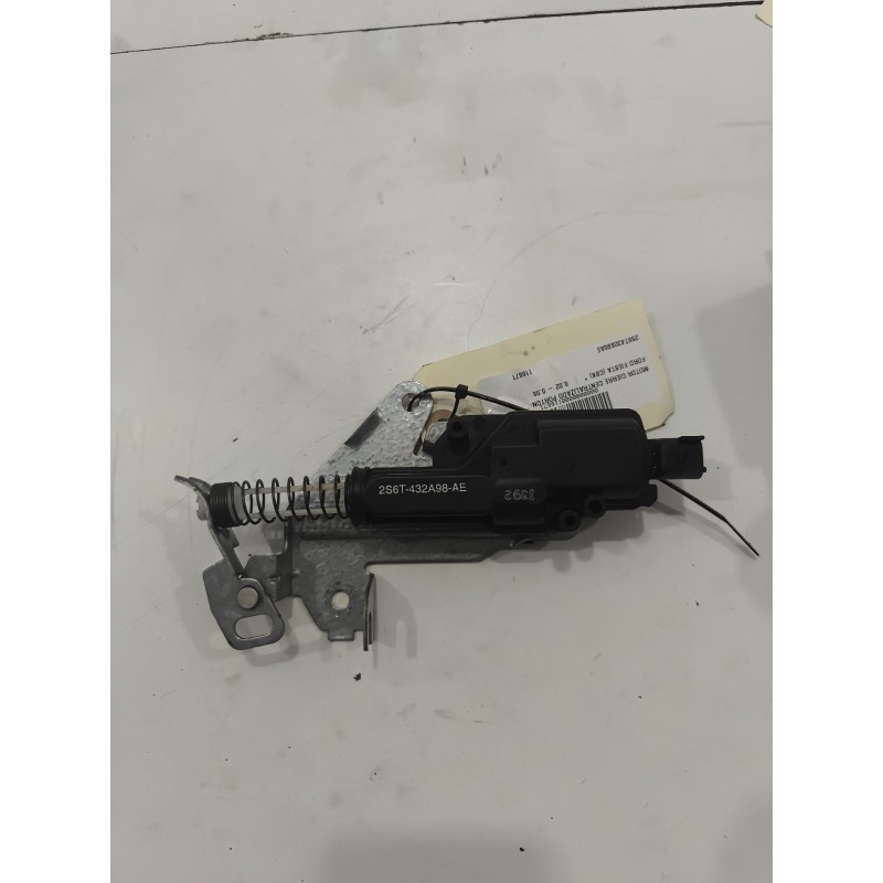 Recambio de motor cierre centralizado porton para ford fiesta (cbk) referencia OEM IAM 2S6T432A98AE  
