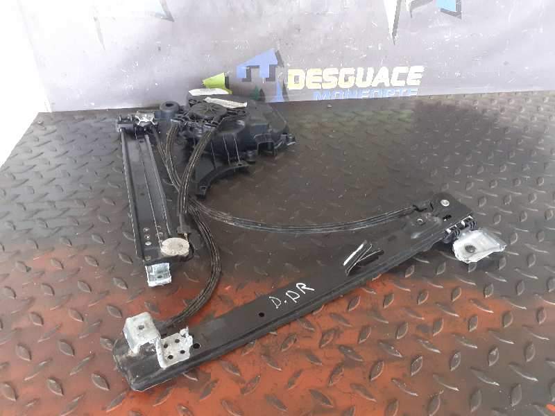 ELEVALUNAS DELANTERO DERECHO 6J4837402AK 