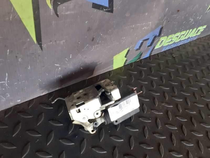 CERRADURA PUERTA DELANTERA DERECHA 