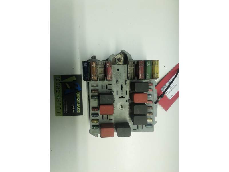CAJA RELES / FUSIBLES 46846109 