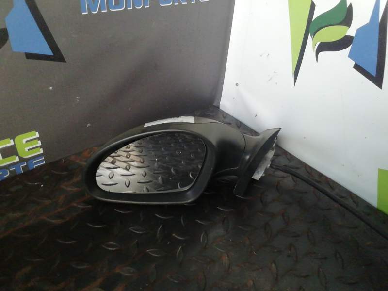RETROVISOR IZQUIERDO 