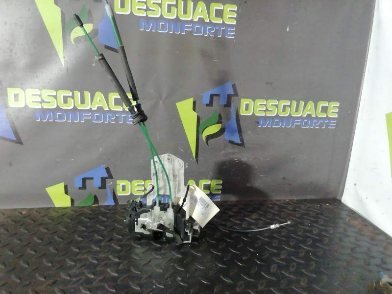 CERRADURA PUERTA TRASERA DERECHA 814202L000 