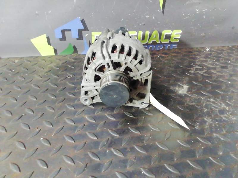 ALTERNADOR 2607395B TG12C094 231003831R