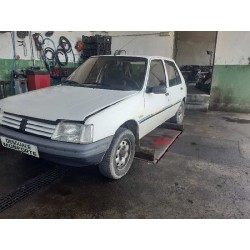 peugeot 205 berlina del año 1991