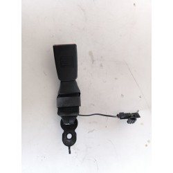 Desguace MonforteENGANCHE CINTURON TRASERO CENTRAL 724327504 BMWEnganche cinturon trasero central|Desguace Monforte
