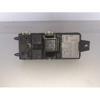 CAJA RELES / FUSIBLES 30865169 