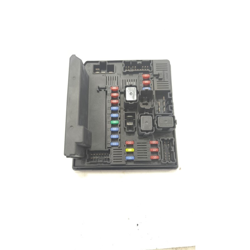 Recambio de caja reles / fusibles para nissan qashqai (j10) j10 referencia OEM IAM 284B7JD02A  