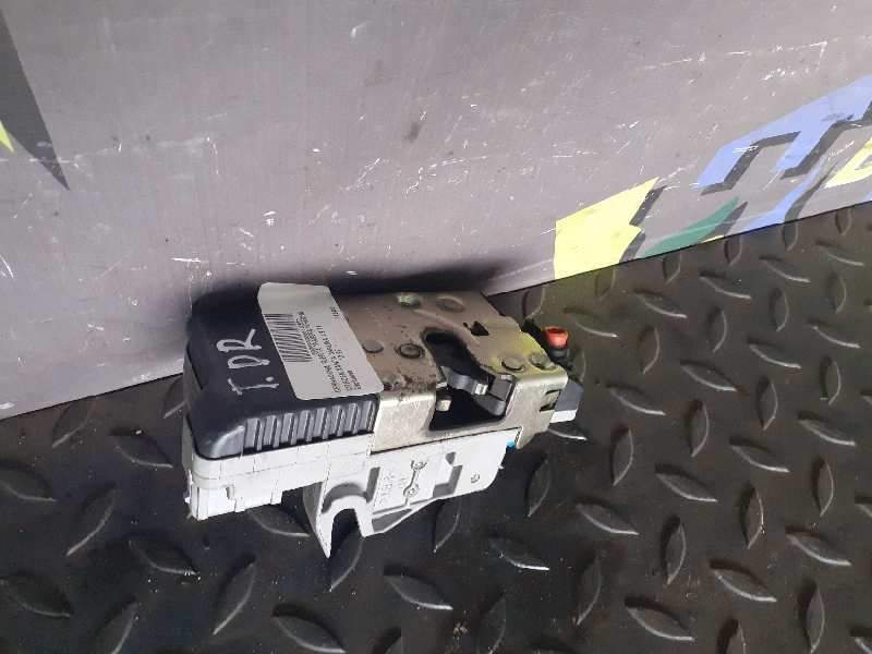 CERRADURA PUERTA TRASERA DERECHA 