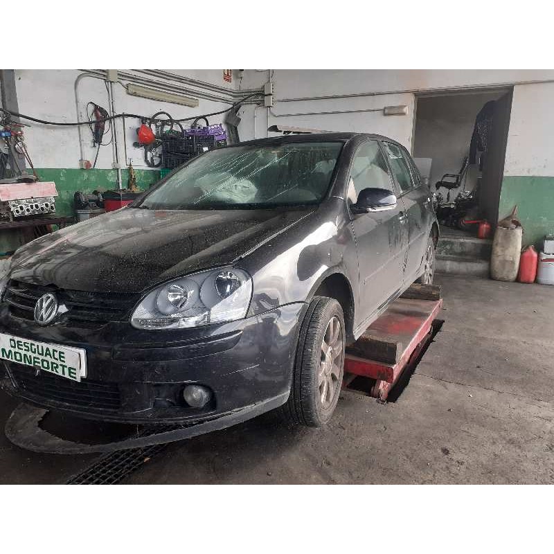 volkswagen golf v berlina (1k1) del año 2004