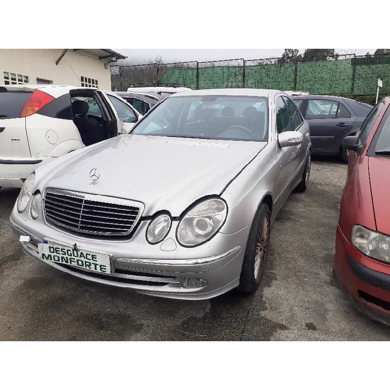 mercedes-benz clase e (w211) berlina del año 2003