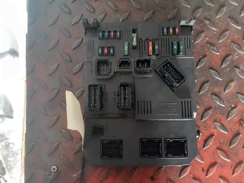 CAJA RELES / FUSIBLES 9646777280 
