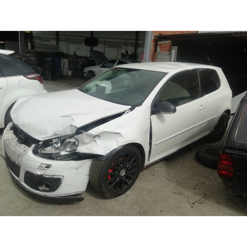 volkswagen golf v berlina (1k1) del año 2008