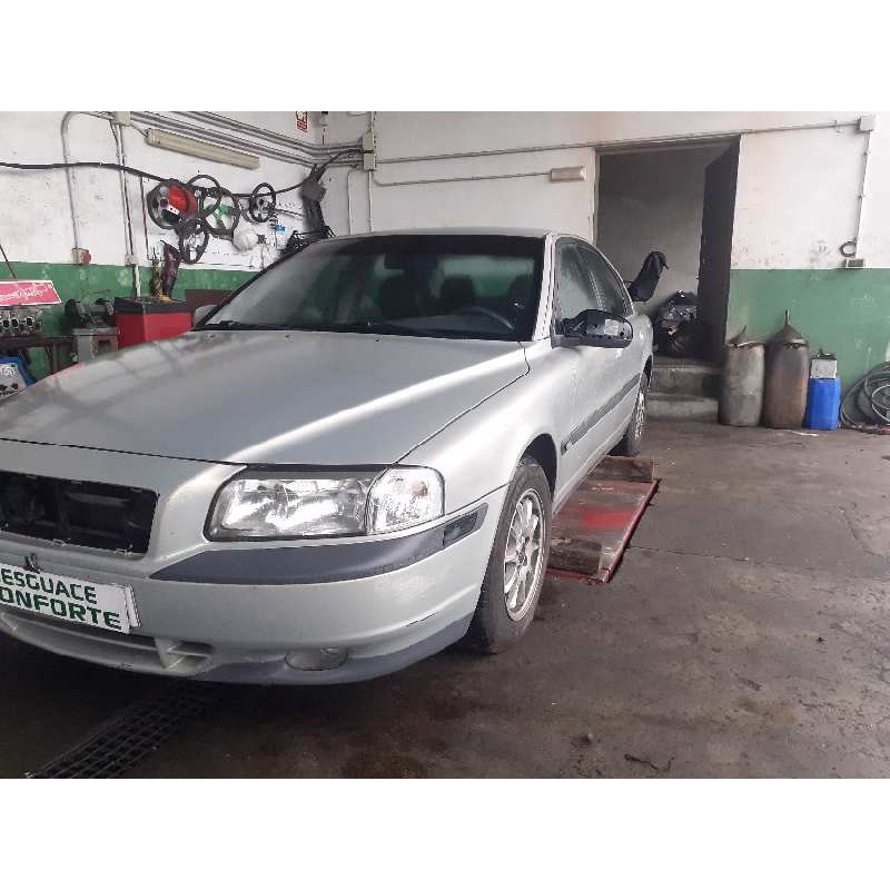 volvo s80 berlina del año 1999