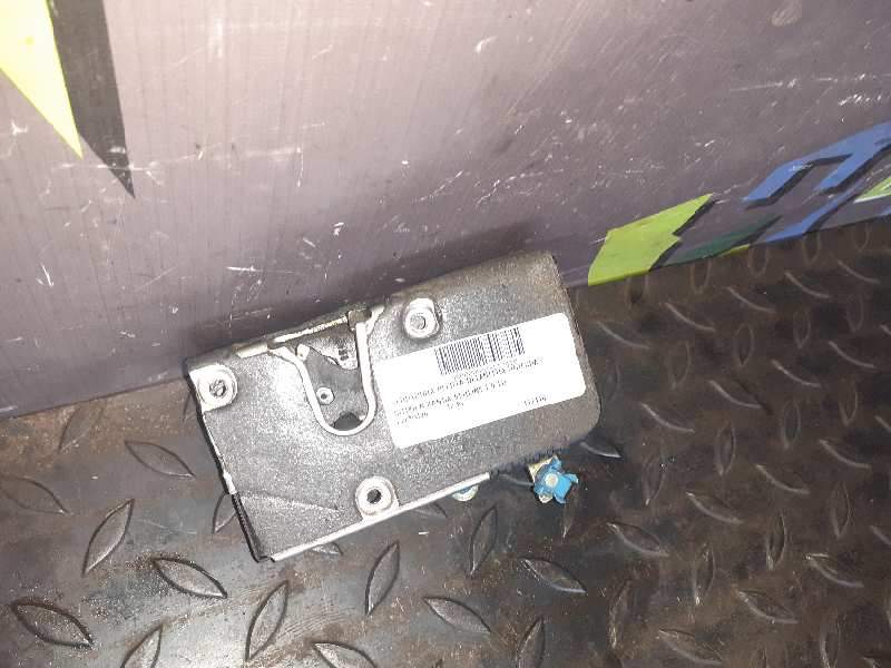 CERRADURA PUERTA DELANTERA DERECHA 