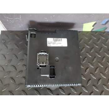 CAJA RELES / FUSIBLES 30786646 08W423 28080156