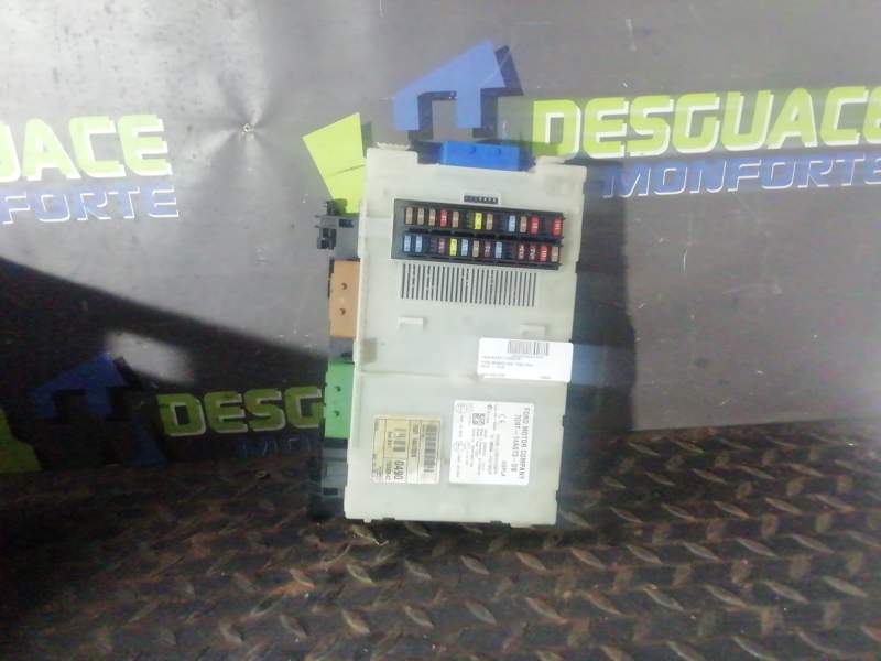 CAJA RELES / FUSIBLES 7G9T14A073DB 