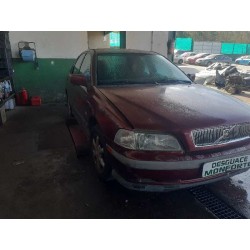 volvo s40 berlina del año 1998