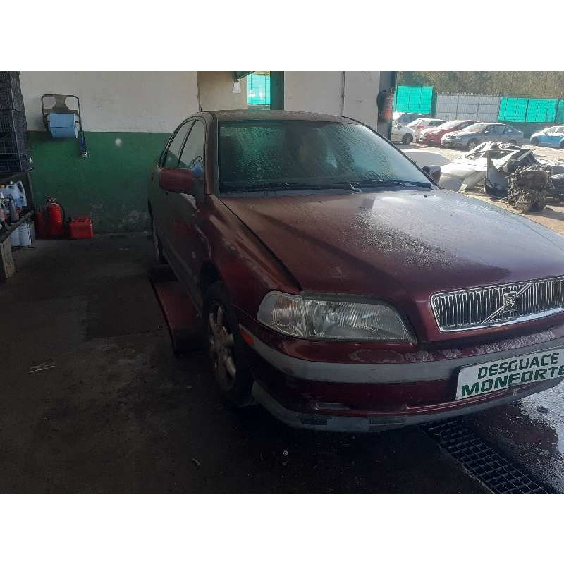 volvo s40 berlina del año 1998