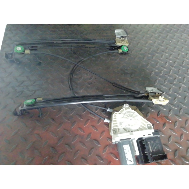 Recambio de elevalunas delantero derecho para seat leon (1p1) reference referencia OEM IAM 1K0959762 1P0837402E 1T0959702G