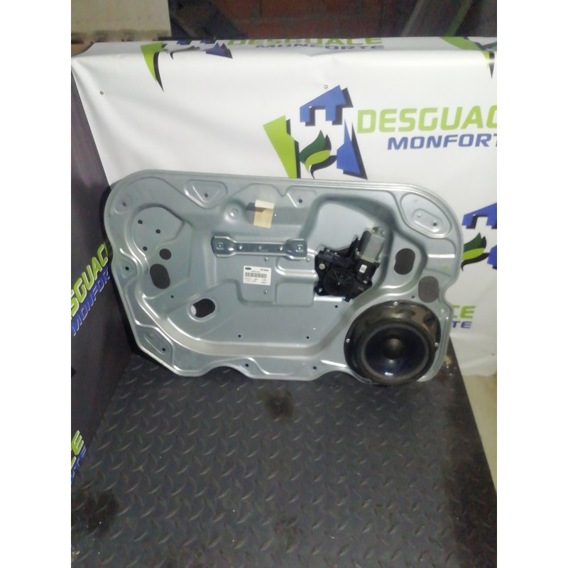 Recambio de elevalunas delantero izquierdo para ford focus lim. (cb4) trend referencia OEM IAM 1738645 984570209 LH994760108