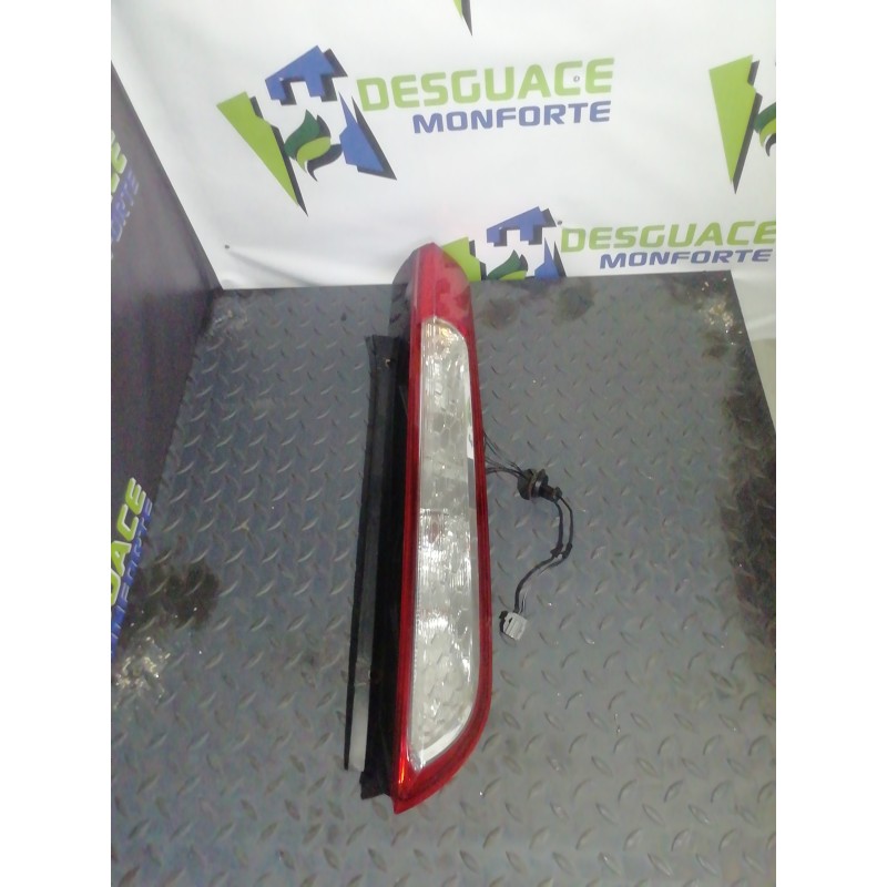 Recambio de piloto trasero derecho para ford focus lim. (cb4) trend referencia OEM IAM 1528770 8M5113404A 