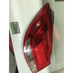 Recambio de piloto trasero izquierdo para opel insignia berlina essentia referencia OEM IAM 564561321  