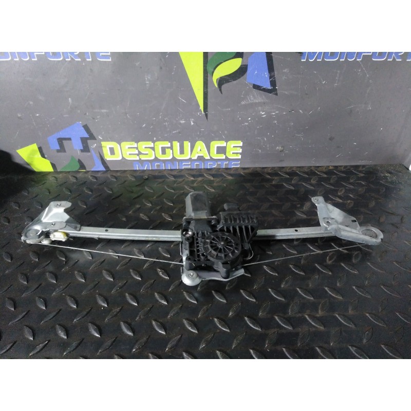 Recambio de elevalunas trasero derecho para opel zafira b cosmo referencia OEM IAM 0212001447 944101058 