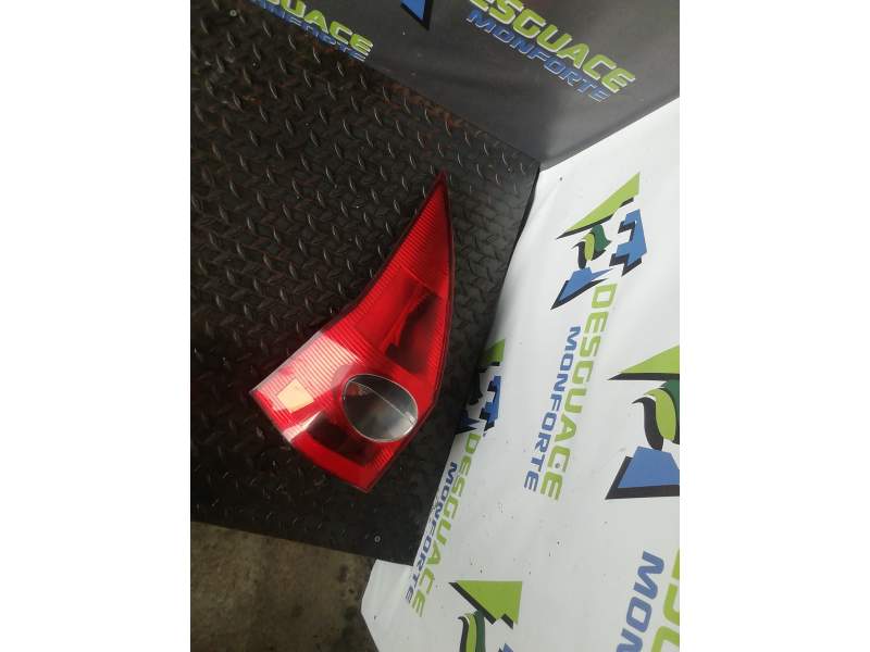 PILOTO TRASERO IZQUIERDO 8200142684 