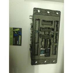 Recambio de caja reles / fusibles para mini mini (r50,r53) 1.6 16v cat referencia OEM IAM 518030507 184933190203 6906600