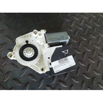 MOTOR ELEVALUNAS DELANTERO DERECHO 1K0959792D 