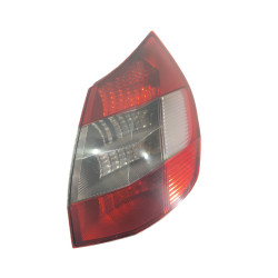 Recambio de piloto trasero derecho para renault scénic ii (jm0/1_) 1.9 dci (jm0g, jm12, jm1g, jm2c) referencia OEM IAM 820012770