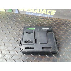 Recambio de caja reles / fusibles para renault megane iii sport tourer expression referencia OEM IAM 284B15986R  