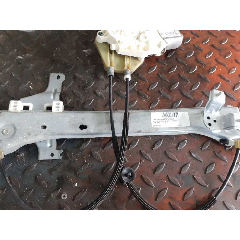 Recambio de elevalunas trasero derecho para renault megane iii sport tourer expression referencia OEM IAM 827200008R 827300003R 