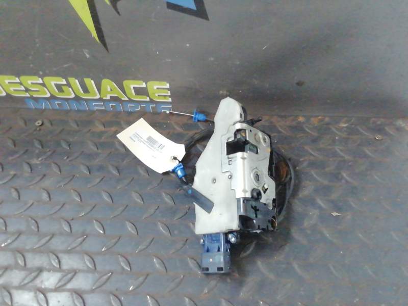 CERRADURA PUERTA DELANTERA DERECHA 24094158 