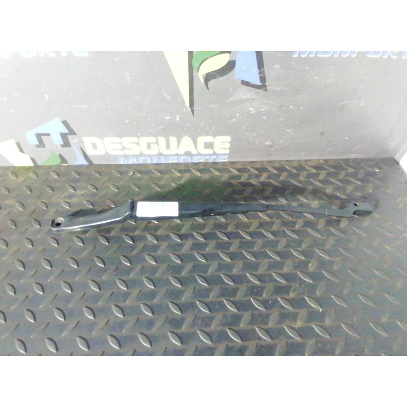 Recambio de brazo limpia delantero derecho para opel astra j sports tourer sport referencia OEM IAM 3392125738  