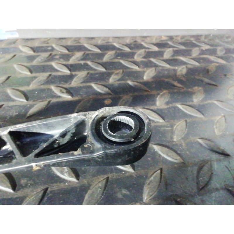 Recambio de brazo limpia delantero izquierdo para opel astra j sports tourer sport referencia OEM IAM 3392125736  