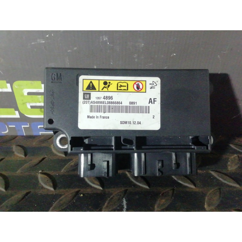 Recambio de centralita airbag para opel astra j sports tourer sport referencia OEM IAM 13574896 13575118 