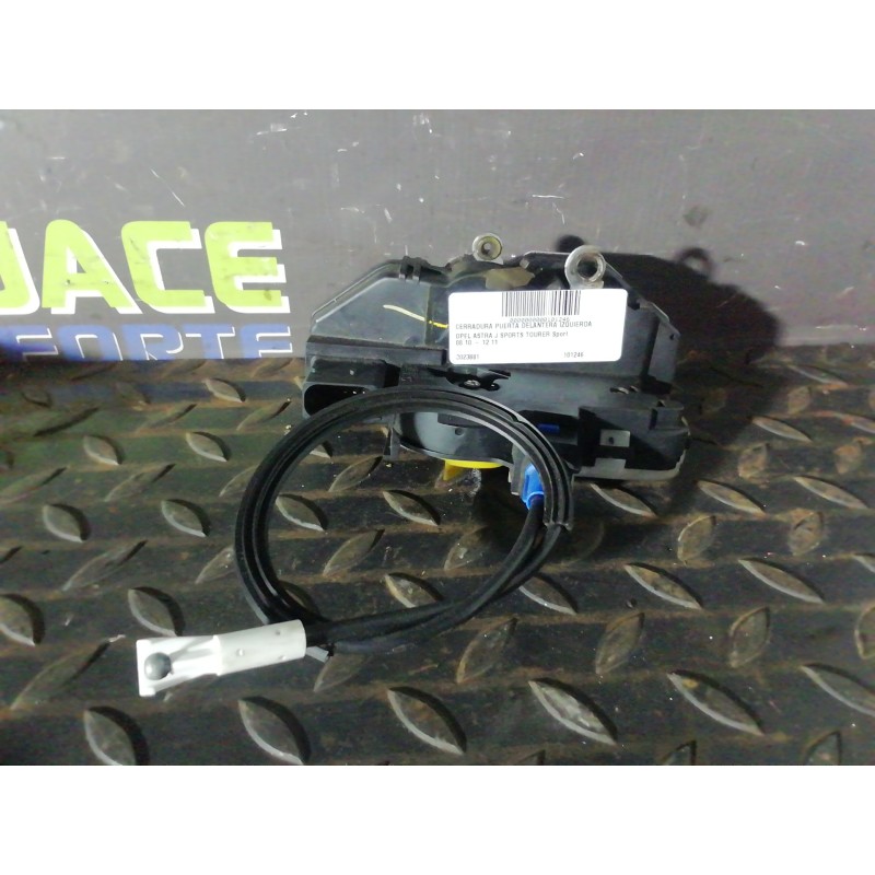 Recambio de cerradura puerta delantera izquierda para opel astra j sports tourer sport referencia OEM IAM 3023881  