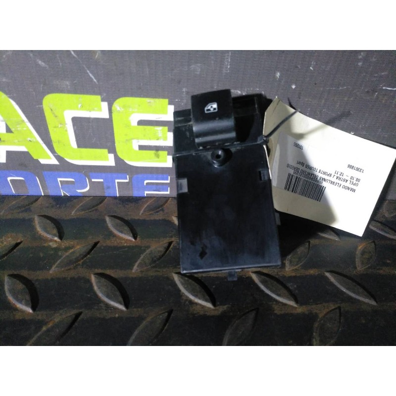 Recambio de mando elevalunas delantero derecho para opel astra j sports tourer sport referencia OEM IAM 13301886  
