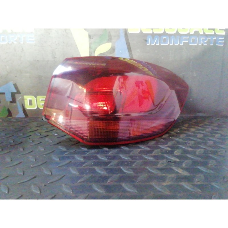 Recambio de piloto trasero derecho para opel astra j sports tourer sport referencia OEM IAM 13314051  