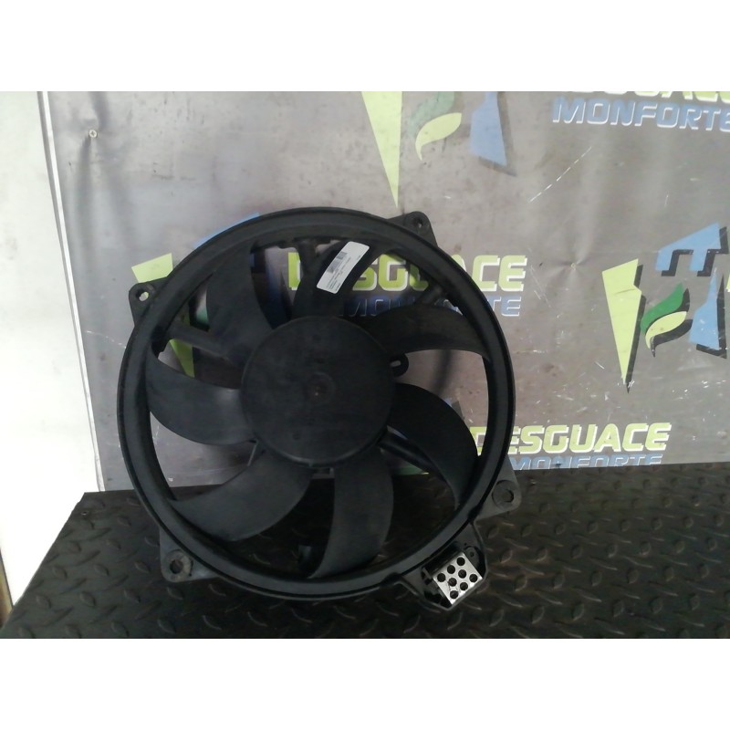 Recambio de electroventilador para renault megane iii sport tourer expression referencia OEM IAM M135493 100028205 