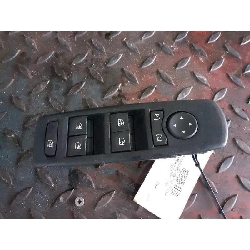 Recambio de mando elevalunas delantero izquierdo para renault megane iii sport tourer expression referencia OEM IAM 809610007R  