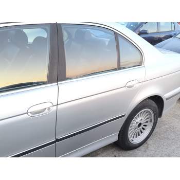 Recambio de puerta trasera izquierda para bmw 5 (e39) 530 d referencia OEM IAM 41528266721  