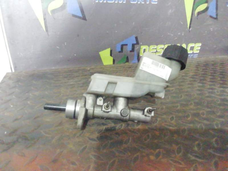 BOMBA FRENO GJ6E 