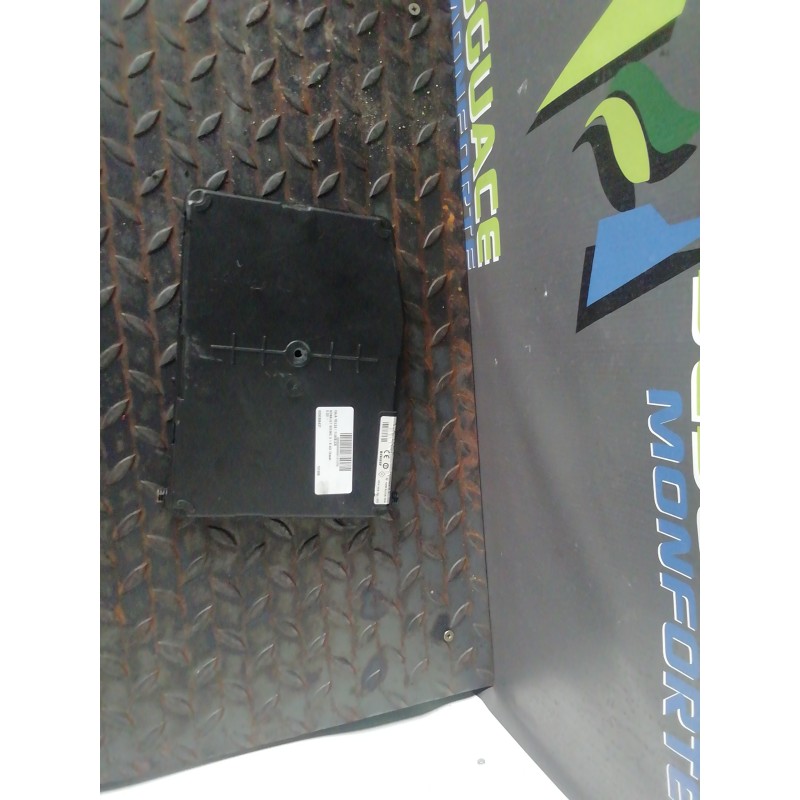 Recambio de caja reles / fusibles para renault scenic ii 1.9 dci diesel referencia OEM IAM 8200306437  