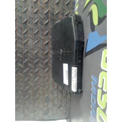 Recambio de caja reles / fusibles para renault scenic ii 1.9 dci diesel referencia OEM IAM 8200306437  